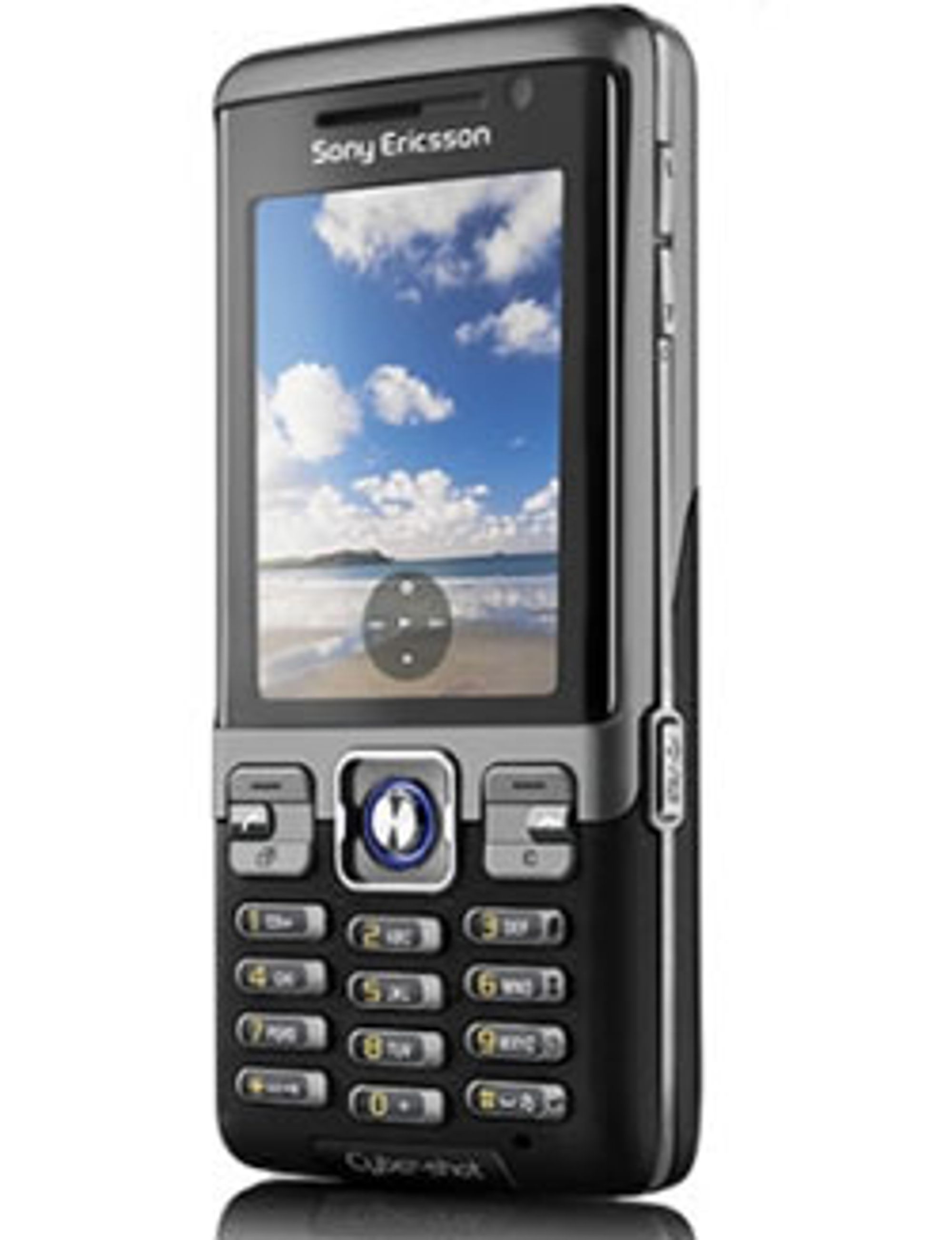 C702i er en røff telefon med Cybershot-kamera.