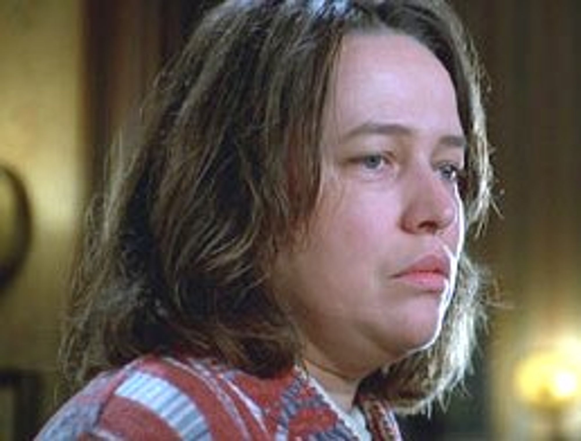Annie Wilkes er en direkte farlig innp�sliten fan av forfatter Paul Sheldon.