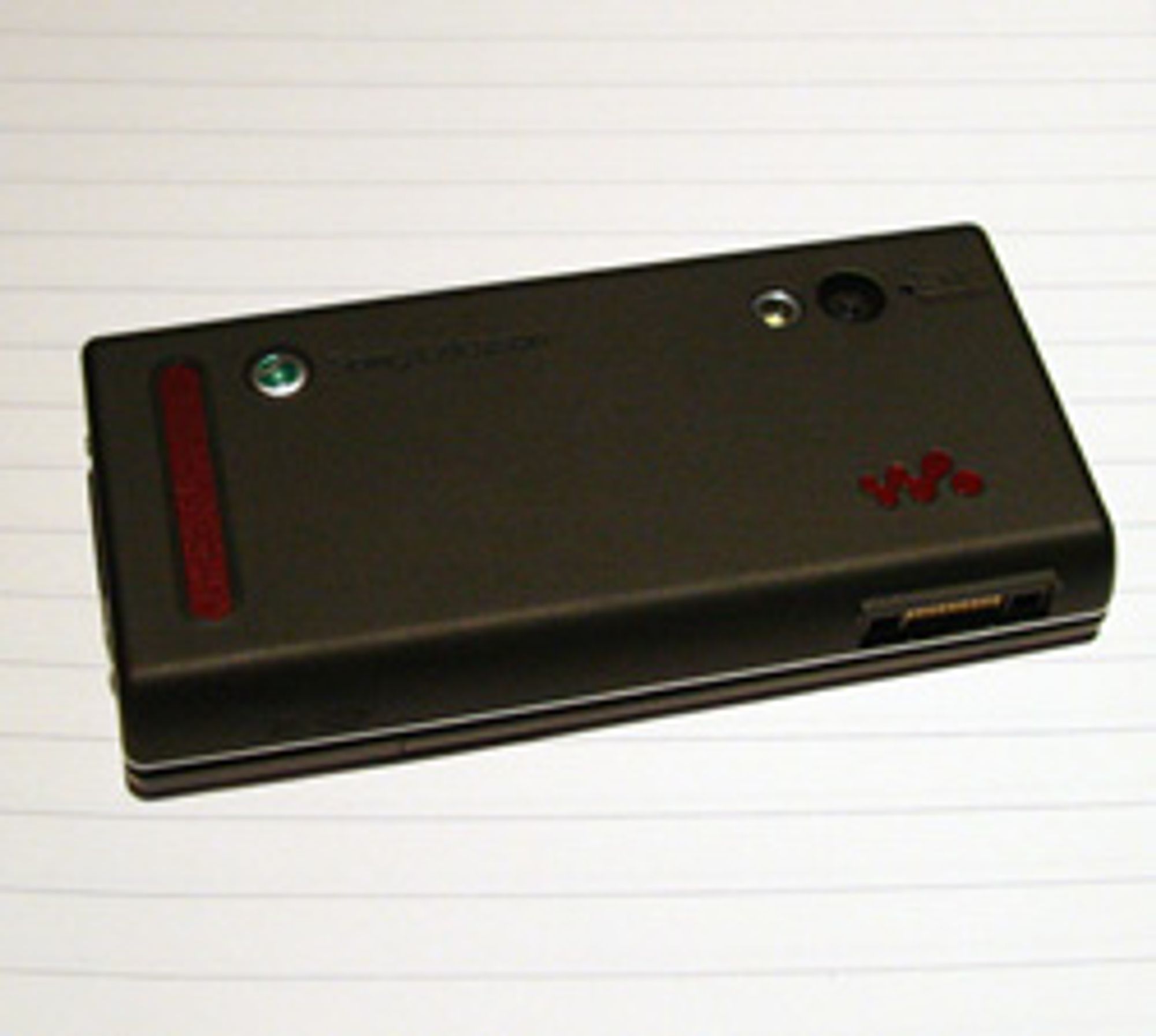 W715s bakside.