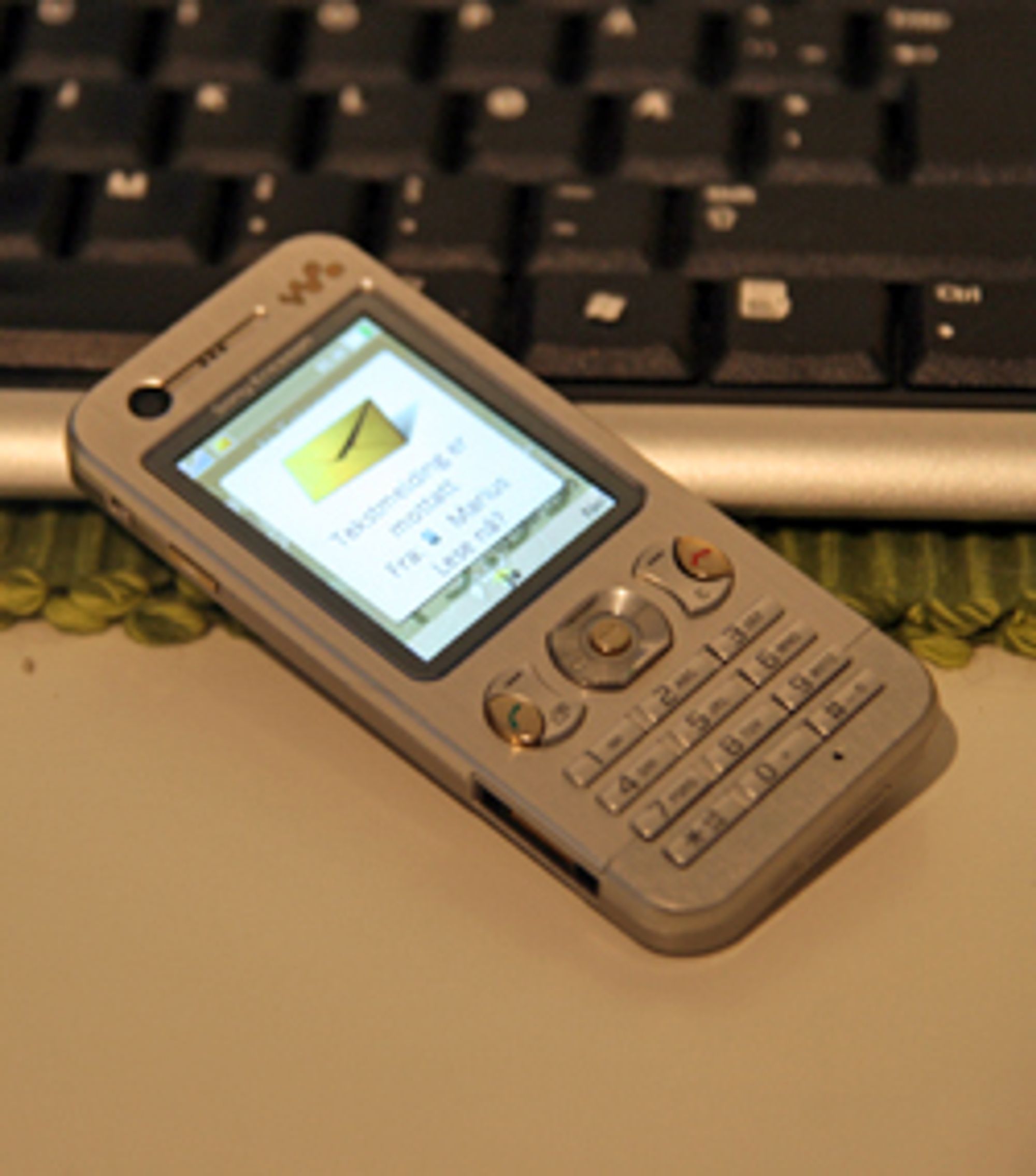 Irske mobilbrukere må kanskje betale SMS-skatt. (Foto: Silje Gomnæs)