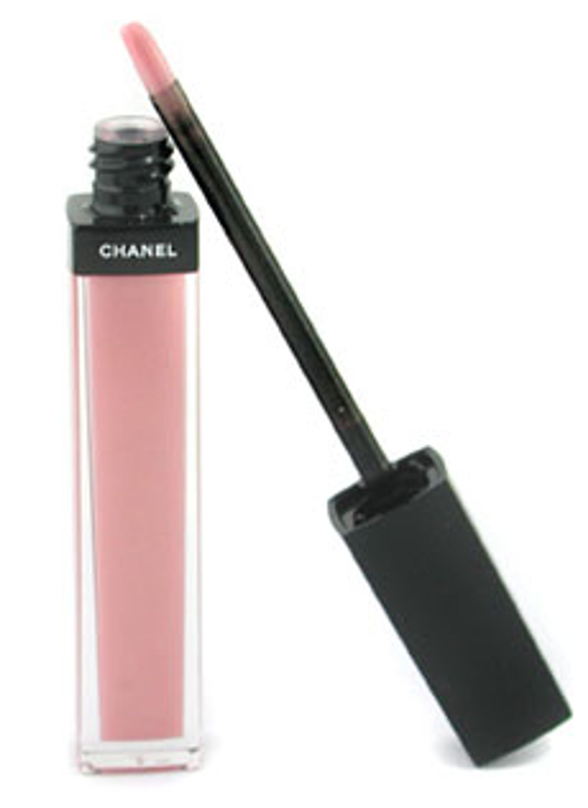 NUDE: En lipgloss i en lys rosabeige-tone gir en naturlig look.