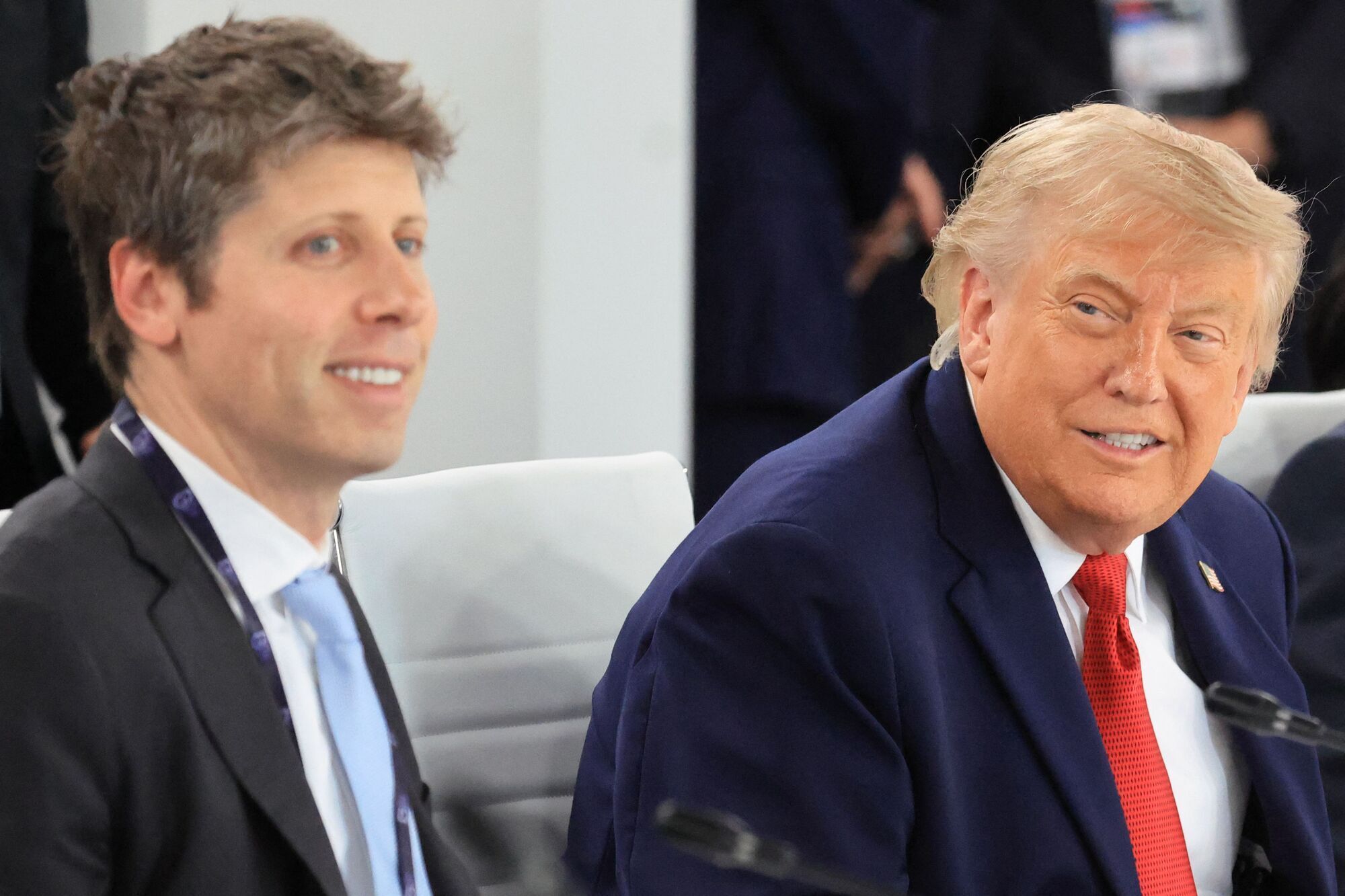 [Ekstra] Trump truer datasenterskeptikere og forsøker å påvirke avgjørende rettssak mot OpenAI