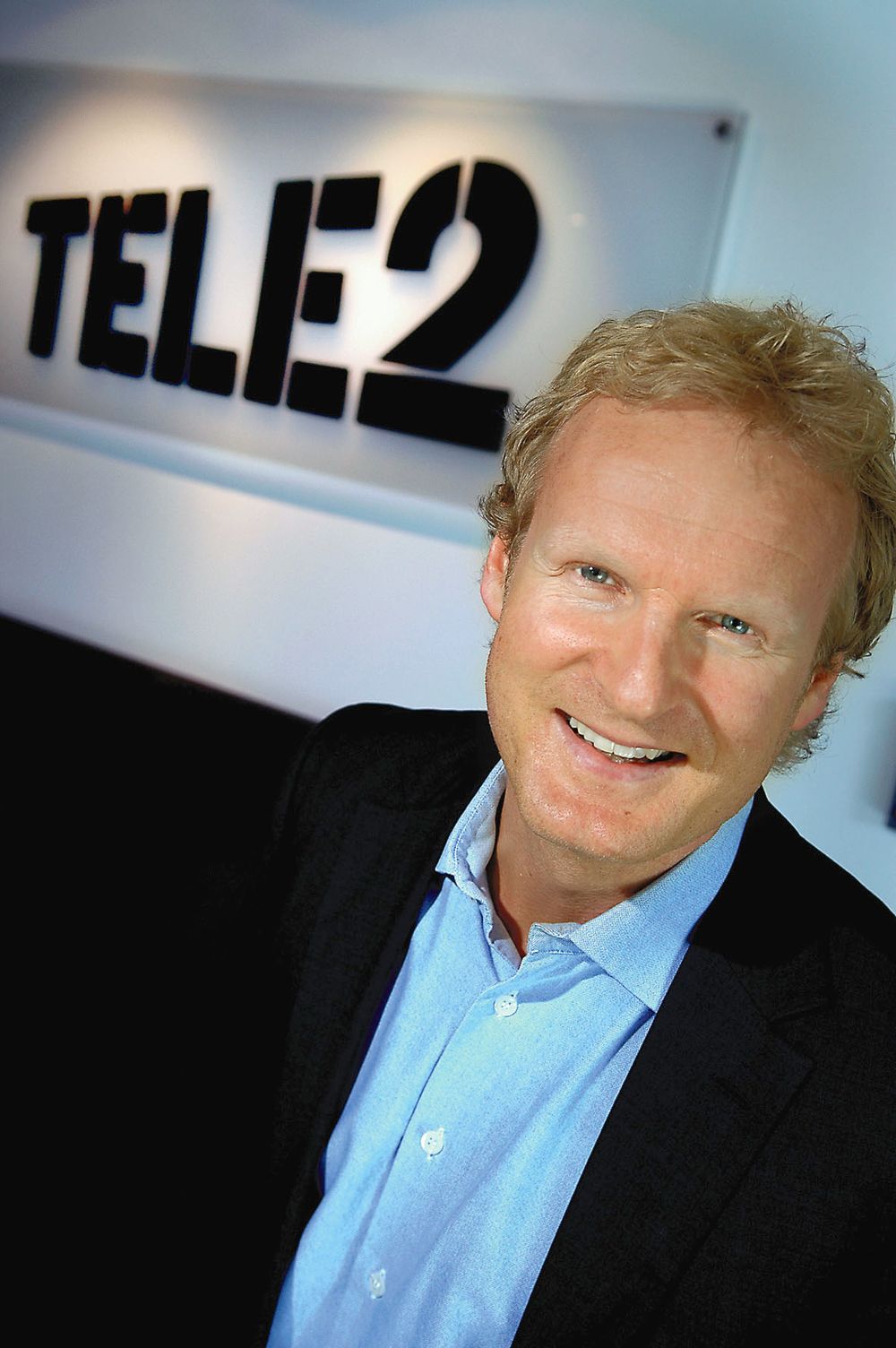 <p>Tele2-sjef Haakon Dyrnes er glad for at Tele2 har f&aring;tt utsatt innf&oslash;ring av de vedtatte termineringsprisene til etter at Samferdselsdepartementet har behandlet selskapets klage.</p>