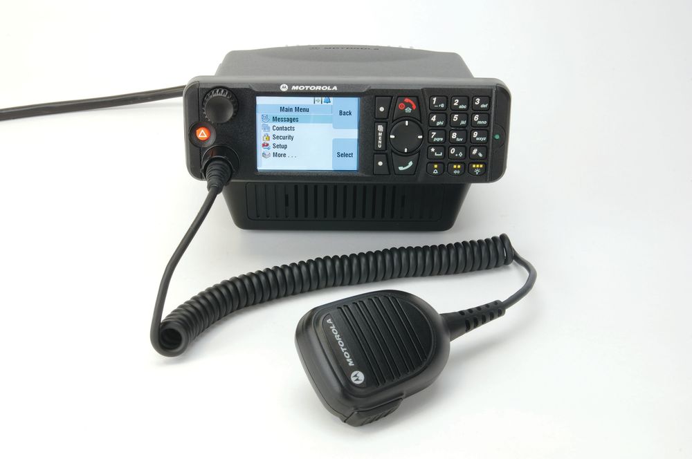 <p>Motorola MTM 5400 er i f&oslash;lge fabrikanten verdens f&oslash;rste TETRA radiostasjon som st&oslash;tter TEDS.</p>