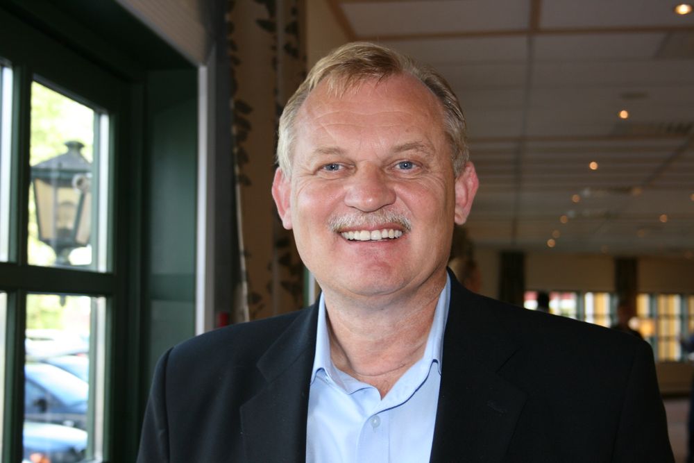 <p>Administrerende direkt&oslash;r Jan Dagfinn Midttun i Nextgentel sikter p&aring; milliarden i 2011.</p>
