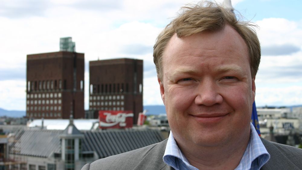 Den danske teleanalytikeren John Strand spår at 2017 blir et tøft år for bransjen gerelt og for Ericsson spesielt.