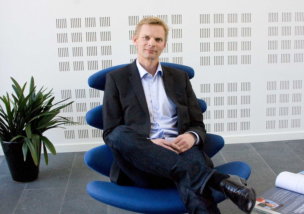 Direktør for samfunnskontakt i TDC Get, Øyvind Husby, forteller at selskapet vil kunne levere bredbåndshastigheter på opptil 10 Gbit/s ved hjelp av ny teknologi og ledige frekvenser.