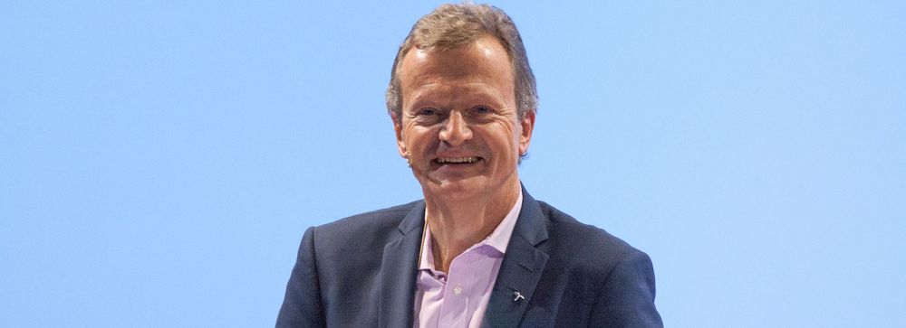 Konsernsjef Jon Fredrik Baksaas har ledet Telenor gjennom 53 kvartaler og har investert i selskaper der Telenors andeler av eierskapet tilsvarer rundt 220-240 millioner mobilkunder.
