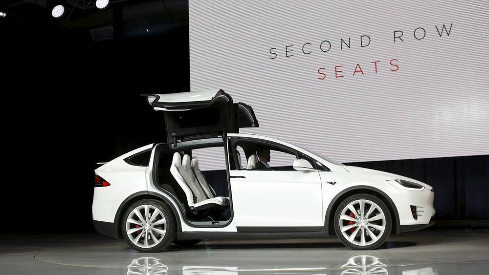 Tesla har åpnet for vanlig bestilling av Model X.