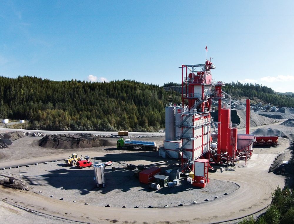 Veidekkes nye asfaltanlegg på Sørli i Stange utvider ferdigvaresiloene i vinter, og får en total kapasitet på 450 tonn.