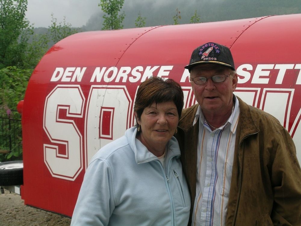 Vivian og Knut Storbukås har engasjert seg i trafikksikkerhet etter en bilulykke på dårlig riksveg i Drangedal.