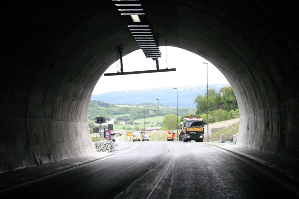 Nye E39 Orkdalsvegen består av til sammen sju tunneler i lengder fra 160 meter (Buviktunnelen) til 3730 meter (Storsandtunnelen).