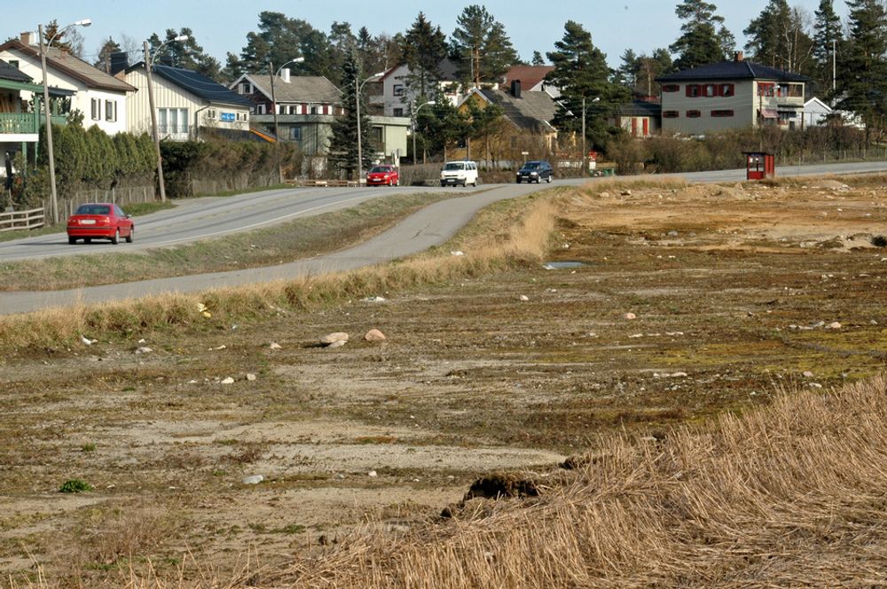 Fire-feltsveg mellom Skedsmovollen og Skedsmokorset kan bli billigere enn Vegvesenet hadde regnet med. Vegen skal gå der matjorden er fjernet.