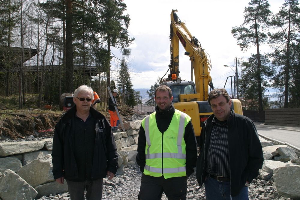Fv. prosjektleder Geir Rimstad i hovedentreprenør Marthinsen &amp; Duvholt, anleggssjef Tov Eirik Lien i Marthinsen &amp; Duvholt, samt daglig leder Knut Dale i Karmøy Naturstein.