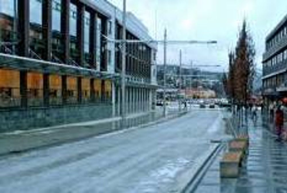 Bybanen skal legges gjennom østre Nesttunveien. Jobben utføres av Svein Boasson for 22,361 millioner kroner.
