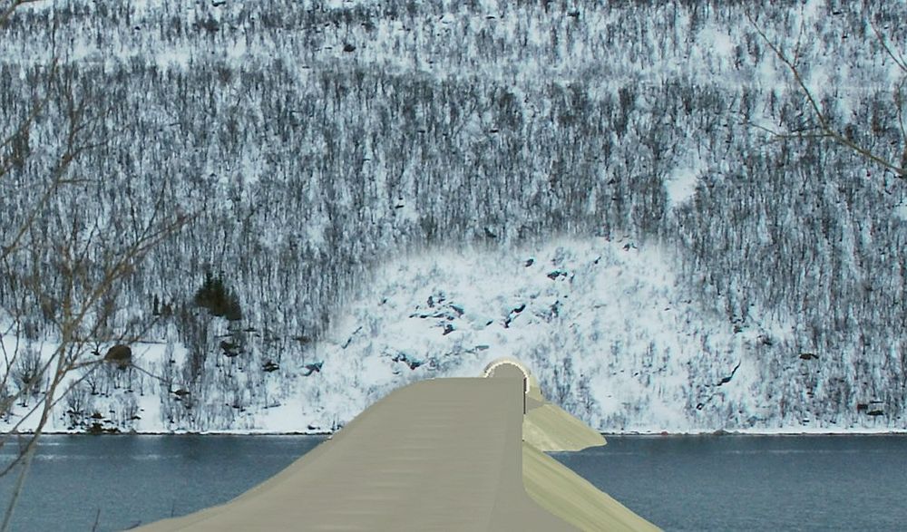 Bildet viser brua over Gryllefjorden med søndre påhugg til Ballesvikskartunnelen i bakgrunnen. Her skal det støpes en 40 meter lang portal. (Ill.: Bjørn Amund Enebo, Bjørbekk & Lindheim landskapsarkitekter)