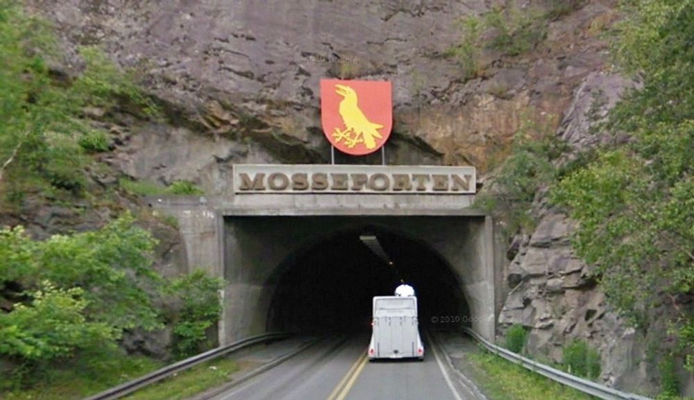 Det meste av arbeidet i Mosseporten skal utføres mellom kl. 24 og kl. 05 mens tunnelen er stengt. I forbindelse med oppgraderingen skal portalene forlenges. ( Foto: Google)