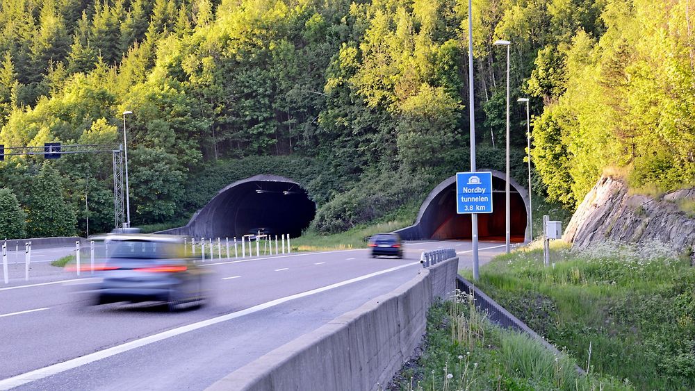 Det ene løpet i Nordbytunnelen vil bli stengt mens utskiftingen av belysningsanlegget pågår. Alt skal skje om natten. (Foto: Anders Haakonsen)
