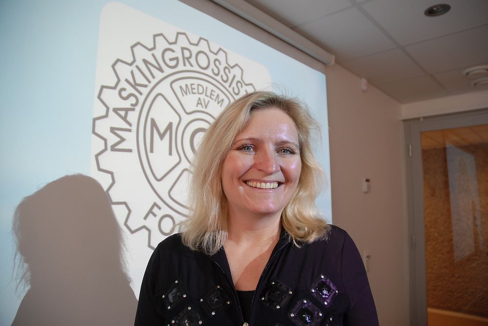Direktør Anita Helene Hall i Maskingrossisterenes Forening lover bedre forhold for både besøkende og utstillere på Vei & Anlegg 2015.