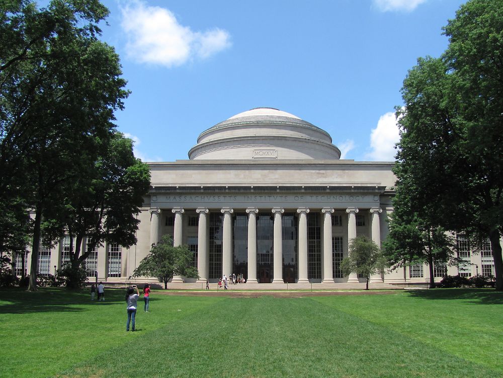 MIT Massachusetts Institute of Technology er ifølge Shanghai-rankingen verdens beste teknologiuniversitet. NTNU er eneste norske universitet på listen, som teller 200 institusjoner.  
