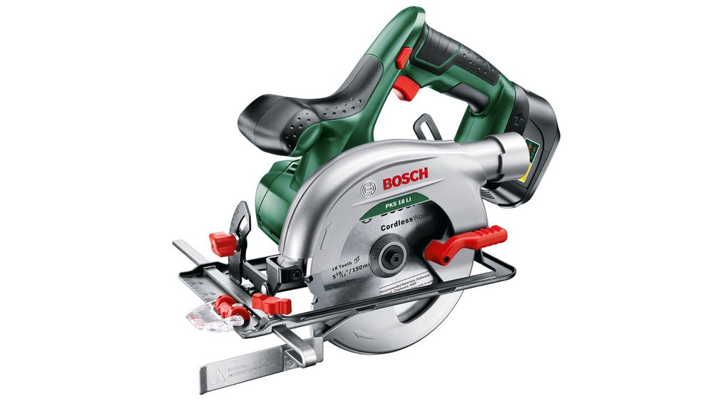 Billigst pakke: Den har ikke samme kapasitet som sirkelsagen fra Ryobi, men om du regner inn prisen på lader og batteri er Bosch billigst. For mange er både sagdybde og saglengde per lading mer enn nok likevel. 
