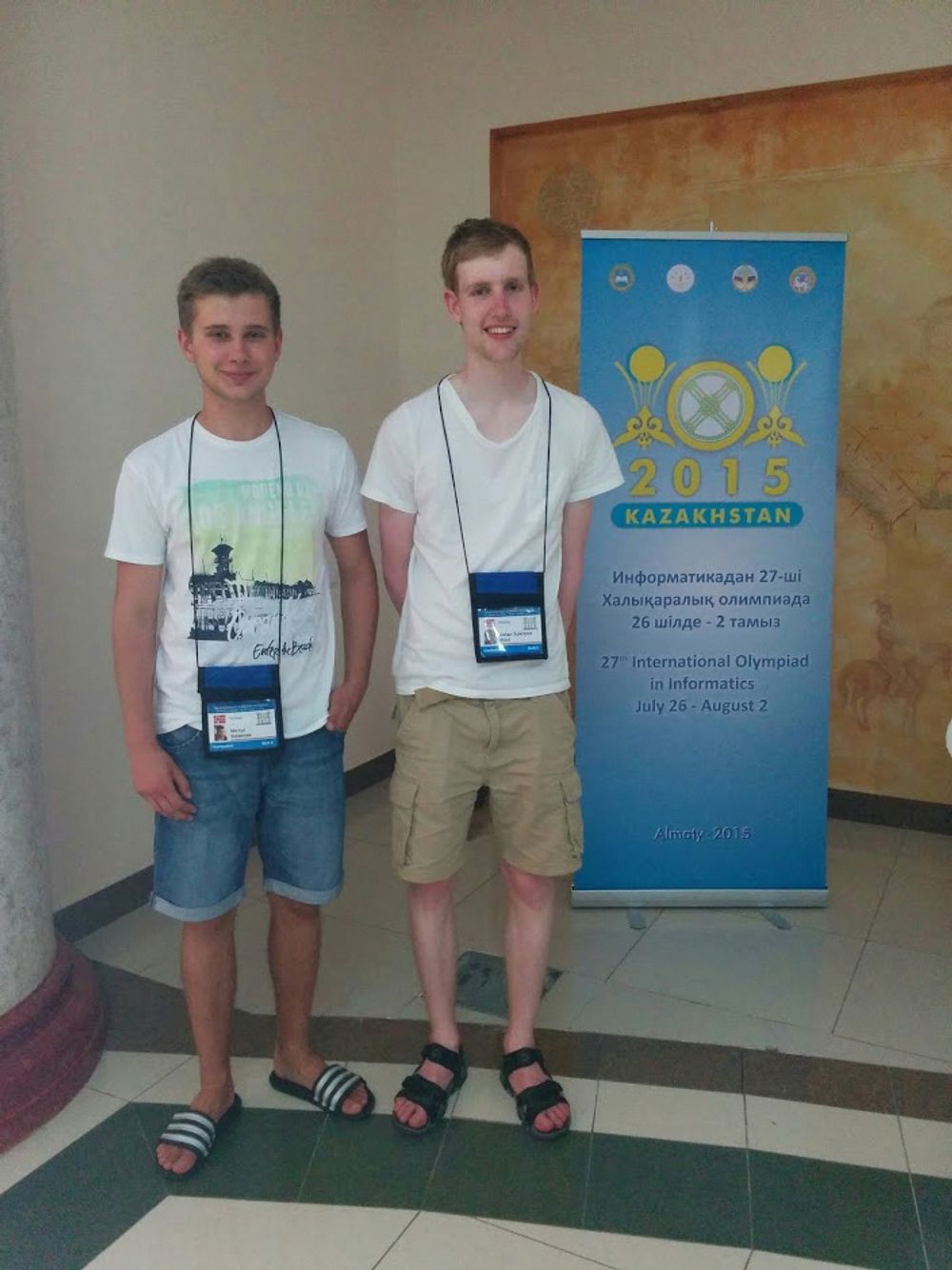 Både Michal Sladecek og Johan S. Wind fikk medalje under årets internasjonale informatikk-OL i Kazakhstan.