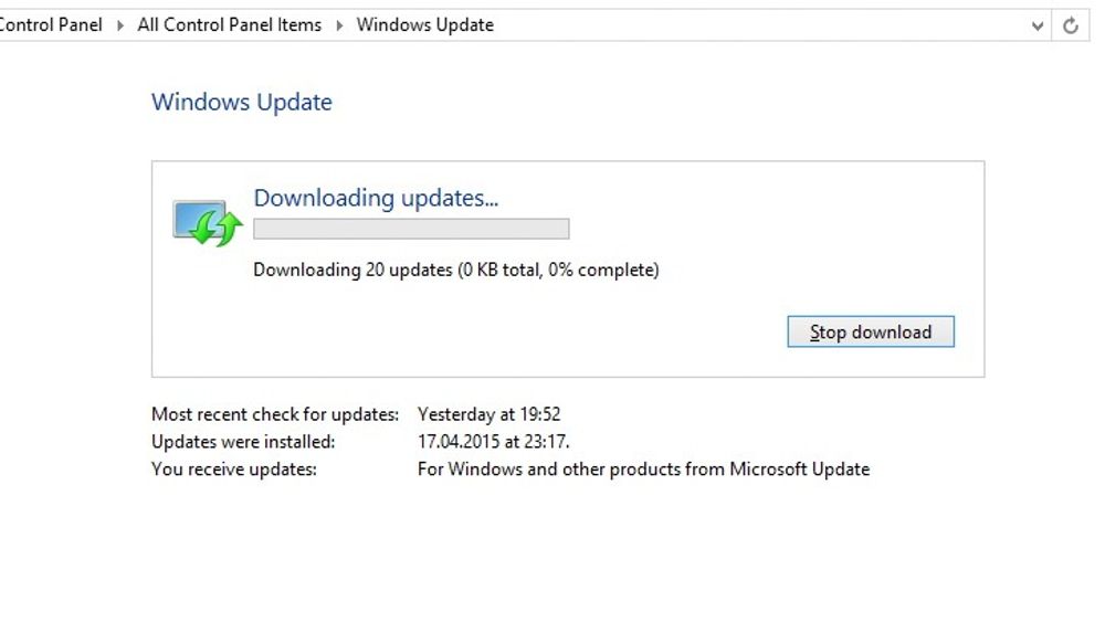 Nedlasting av oppdateringer i Windows 8.1.