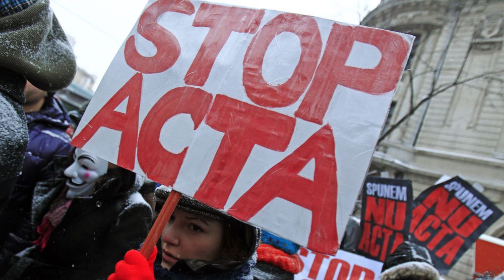 Det ble demonstrert mot ACTA over hele Europa lørdag 11. februar, her i Bucharest i Romania.
