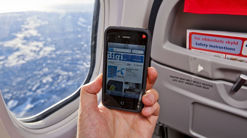 I Norwegian-fly med gratis WiFi kan du ringe billig med en app kalt SkyCall. Appen er utviklet av Telio, som også drifter tjenesten. Eirik Lunde i Telio innrømmer at båndbredden er en utfordring, fordi tjenesten er så populær.