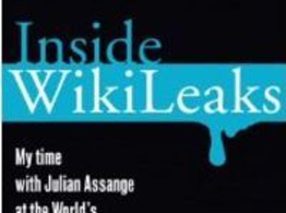Inside WikiLeaks: My Time with Julian Assange at the World's Most Dangerous Website: Boka er tilgjengelig fra flere nettbutikker.