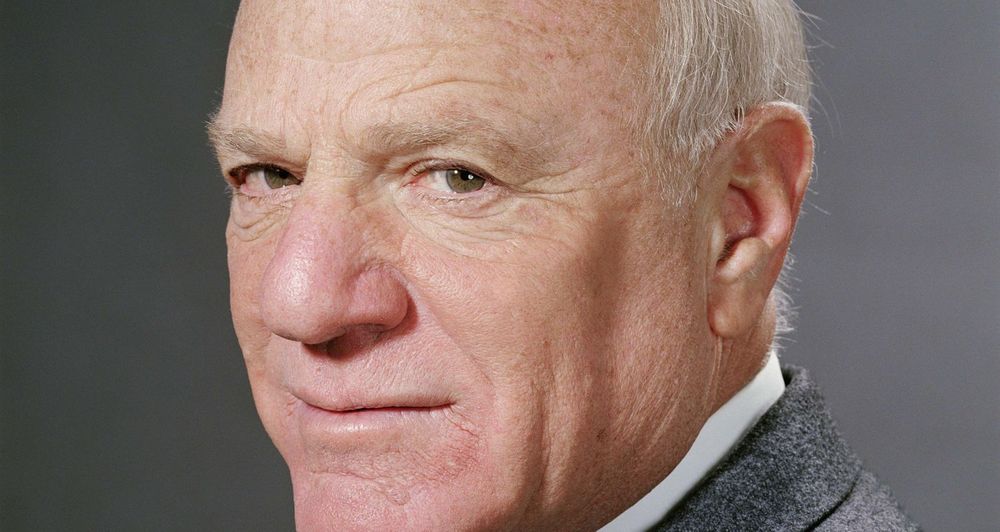 Barry Diller er en av USAs største nettaktører. Når han sier at nettet vil bli «stengt» om tre til fem år, lytter mediefolk og underholdningsbransje.