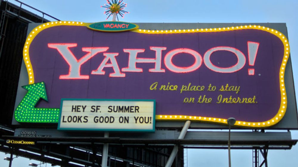 Yahoo kunne for første gang på tre år presentere omsetningstall som viste pluss og ikke minus. Spørsmålet er om selskapet vil fortsette den positive trenden eller om dette bare var en pause i nedturen.