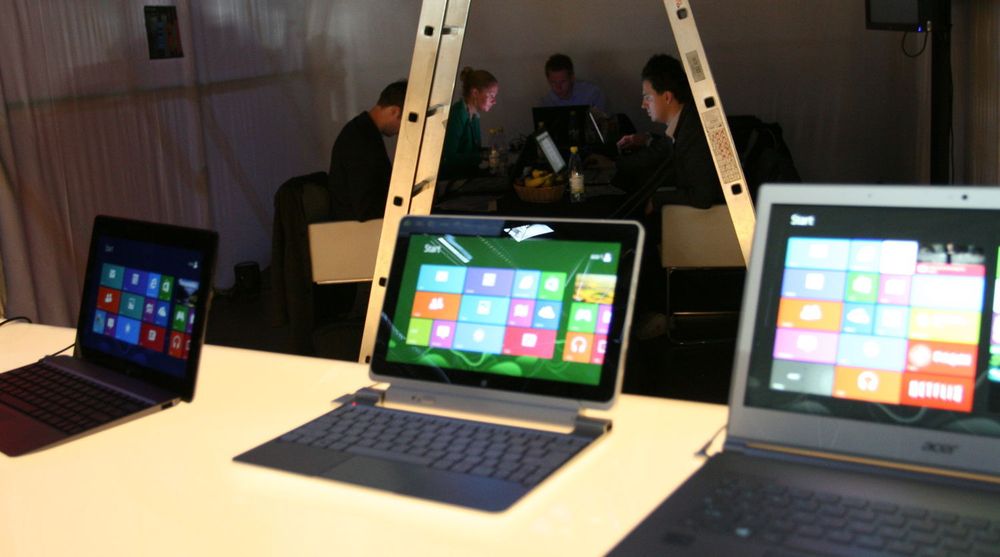 Microsoft avvikler nå rabatten på Windows 8. Bildet er fra lanseringen i Stockholm 26. oktober i fjor.