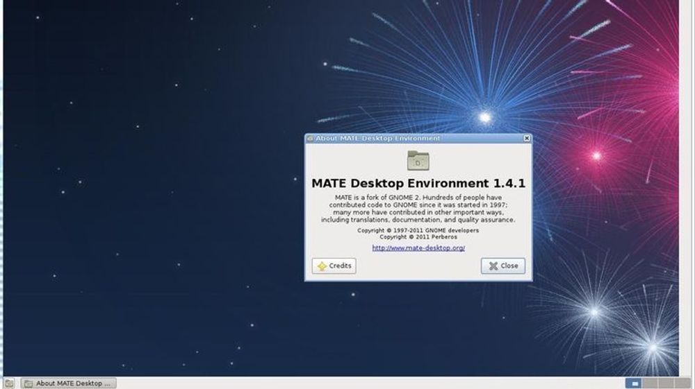 Brukerne av Fedora 18 kan velge mellom flere skrivebordsløsninger. Her vises MATE, som har sitt utspring i GNOME 2.