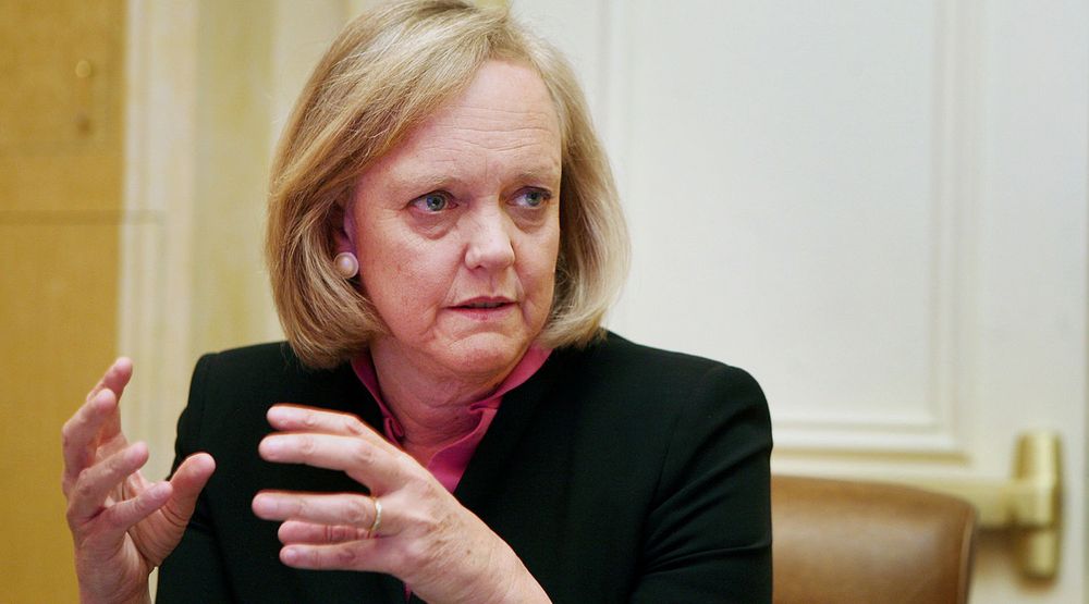 Da hun tok over som toppsjef, oppdaget Meg Whitman at HP ikke hadde hensiktsmessige interne løsninger for forretningsanalyse og beslutningsstøtte, og at ingen i toppledelsen hadde tilgang til tilstrekkelig kunnskap om den løpende driften.