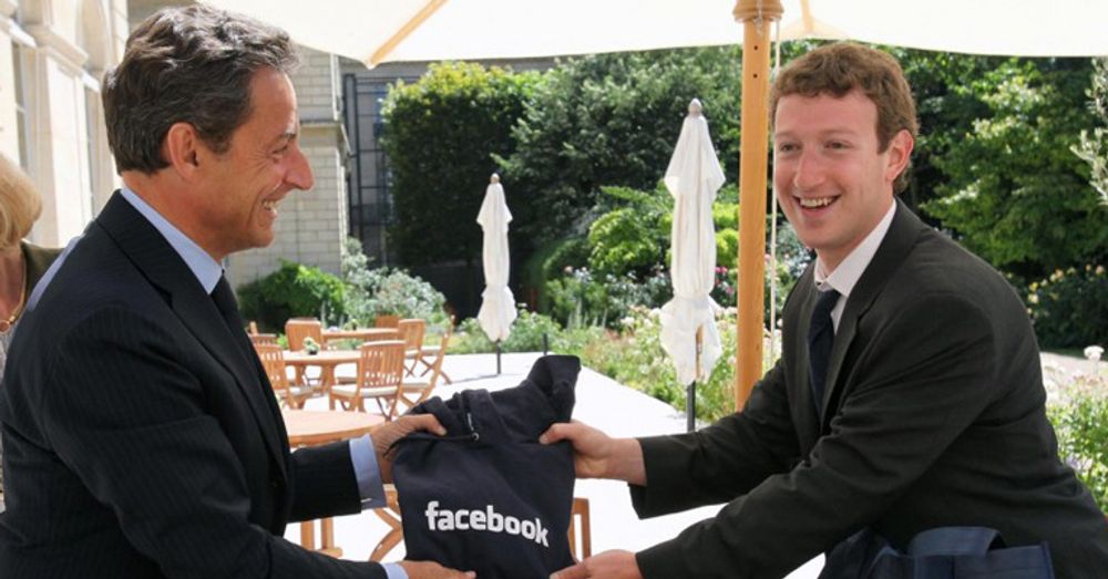 Et privat møte mellom Nicolas Sarkozy og Mark Zuckerberg i forkant av G8-toppmøtet kan ha bidratt til å realitetsorientere den franske presidenten om Internetts regulerbarhet.