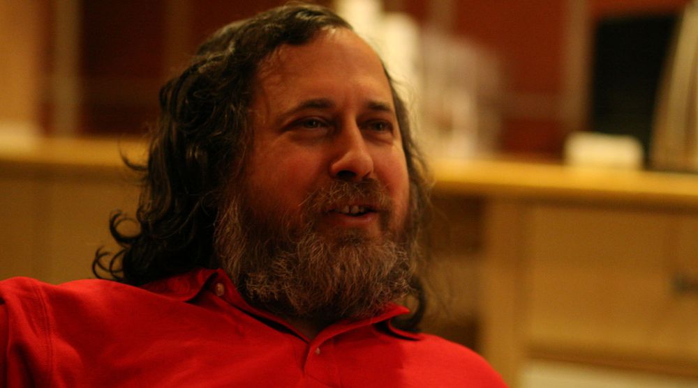 Richard Stallman er ikke nådig mot Facebook.
