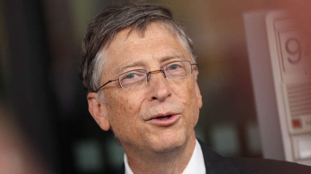 Bill Gates kommer i intervjuet med mild kritikk av Microsofts mobilsatsing. Her avbildet i Berlin, Tyskland, den 29. januar 2013.