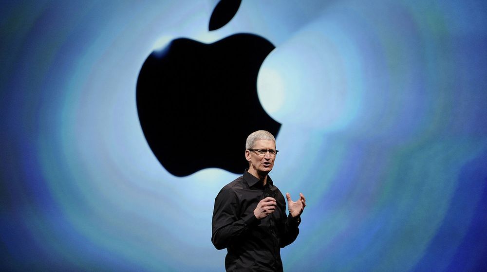 Vil Tim Cook lansere en Apple-klokke i nærmeste fremtid? Ifølge opplysninger Bloomberg News har fått fra interne Apple-kilder skal selskapet ha satt et stort team i sving for å utvikle iWatch. 