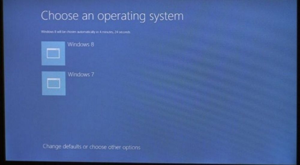 Det er uklart om det vil være mulig starte andre operativsystemer enn Windows 8 på Windows 8-sertifiserte maskiner.