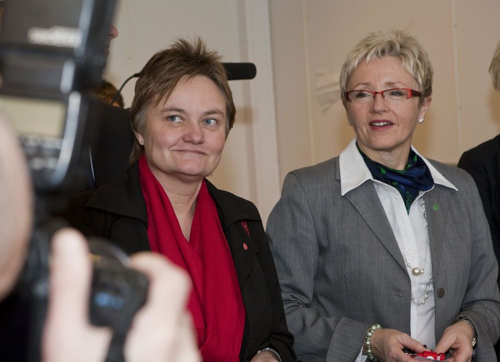 På besøk hos Opera: Fornyingsminister Rigmor Aasrud og kommunalminister Liv Signe Navarsete.