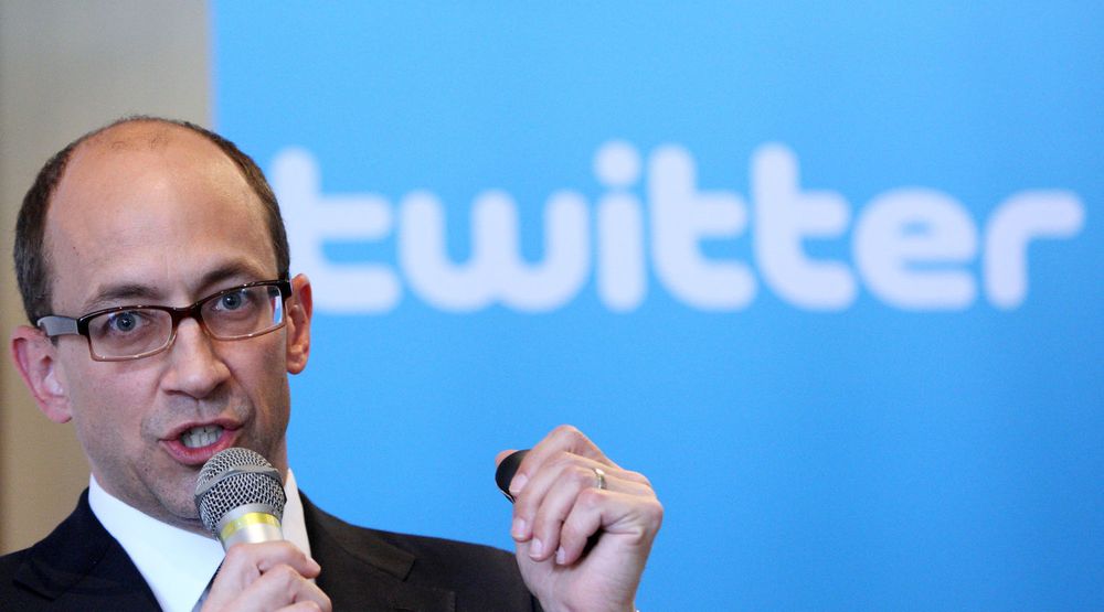 Twitters toppsjef, Dick Costolo, opplyste på en konferanse denne uken at selskapets mobile inntekter har vært over inntektene på nettsidene flere dager det siste kvartalet. 