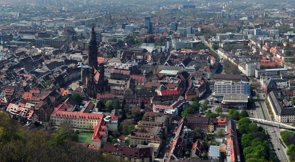 Den tyske byen Freiburg vil forlate OpenOffice.org til fordel for Microsoft Office, men kritiseres for å bruke argumenter basert på feilaktiv og utdatert informasjon.