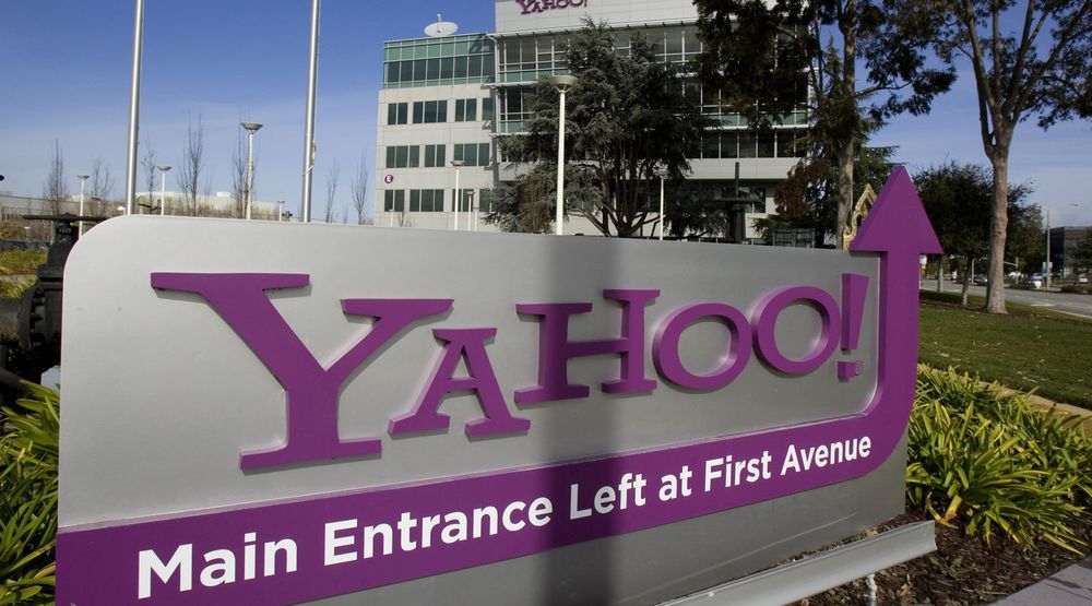 Yahoo er i spill, og de store gigantene tilnærmer seg selskapet. 