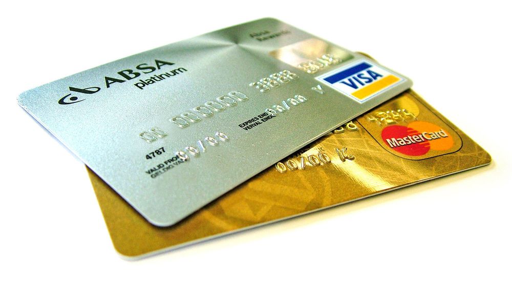 Betalingskort fra Visa og Mastercard.