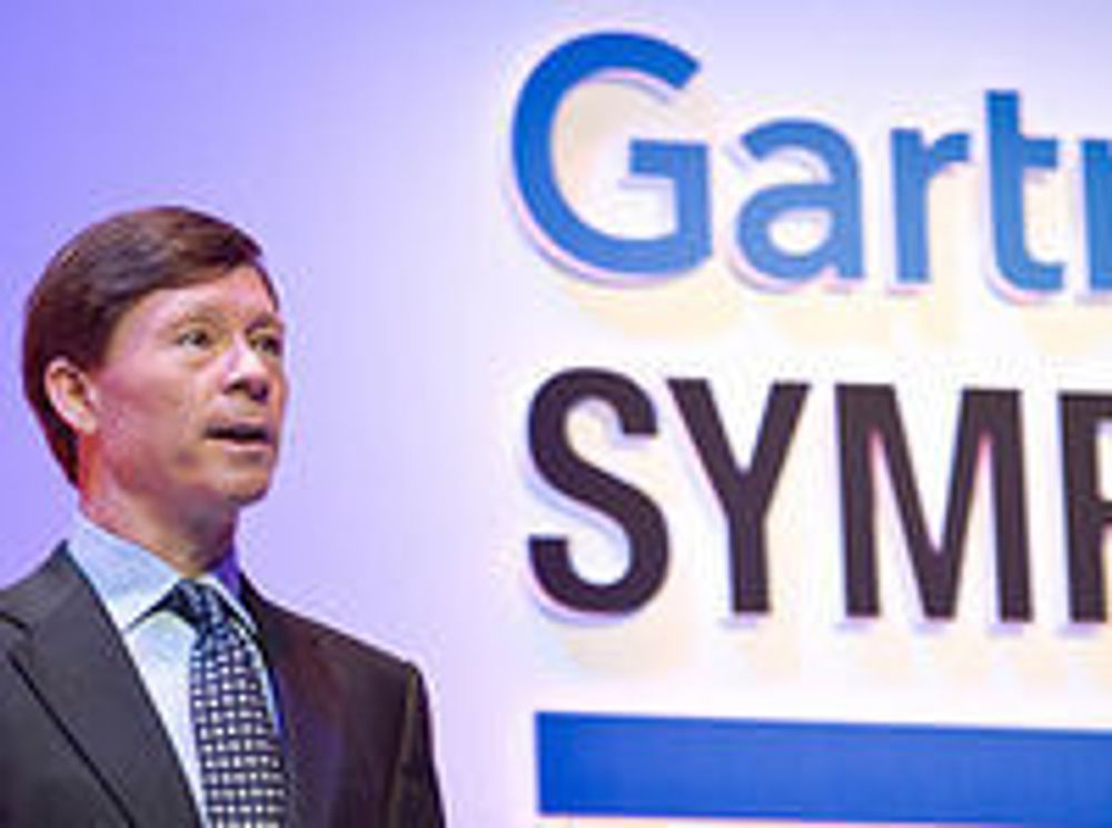 Gartner-sjef Gene Hall under sin hovedinnledning på Gartner-symposiet i Cannes i november 2008.
