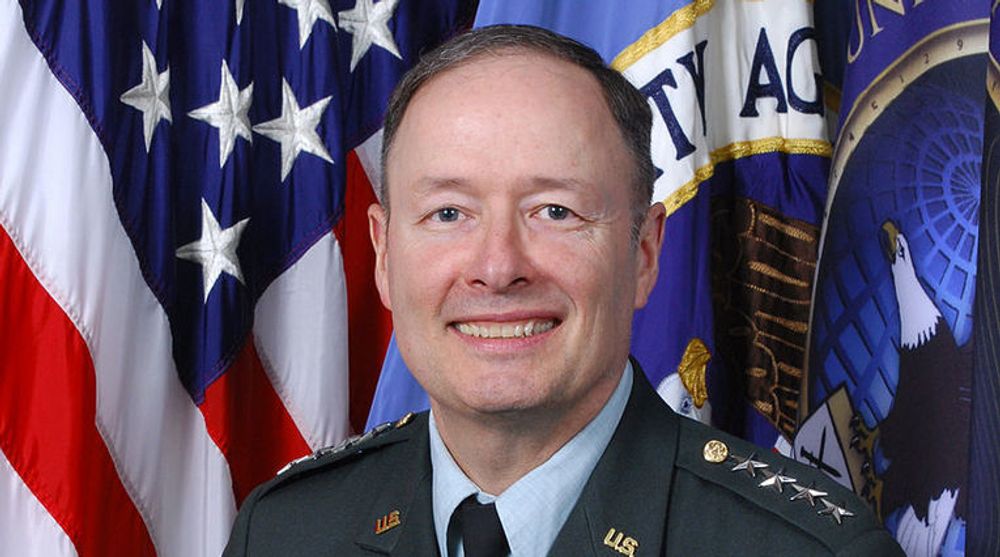 General Keith B. Alexander spiller en nøkkelrolle i Pentagons strategi for kyberkrig: Han er sjef for både Cyber Command og for den digitale etterretningsorganisasjonen National Security Agency.