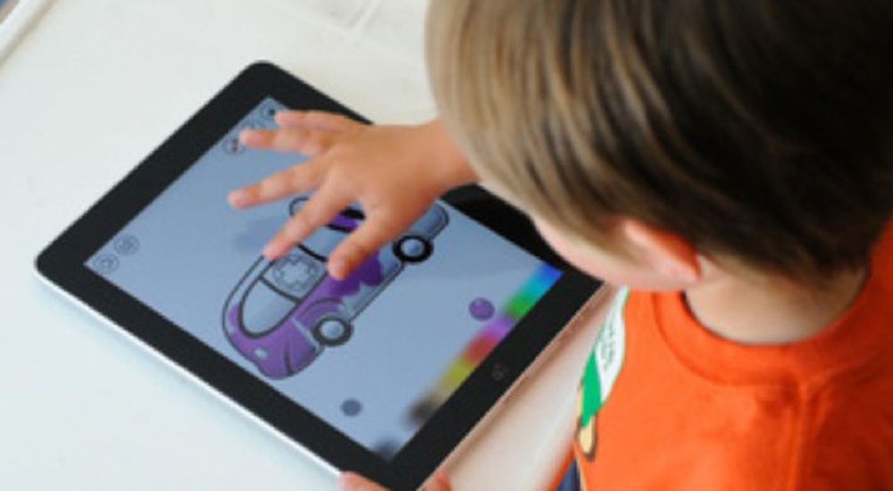 Apples iPad inntar svenske skoler. Atea forventer å selge hele 40.000 nettbrett, brorparten av dem fra Apple, til svenske skoler i løpet av 2012.