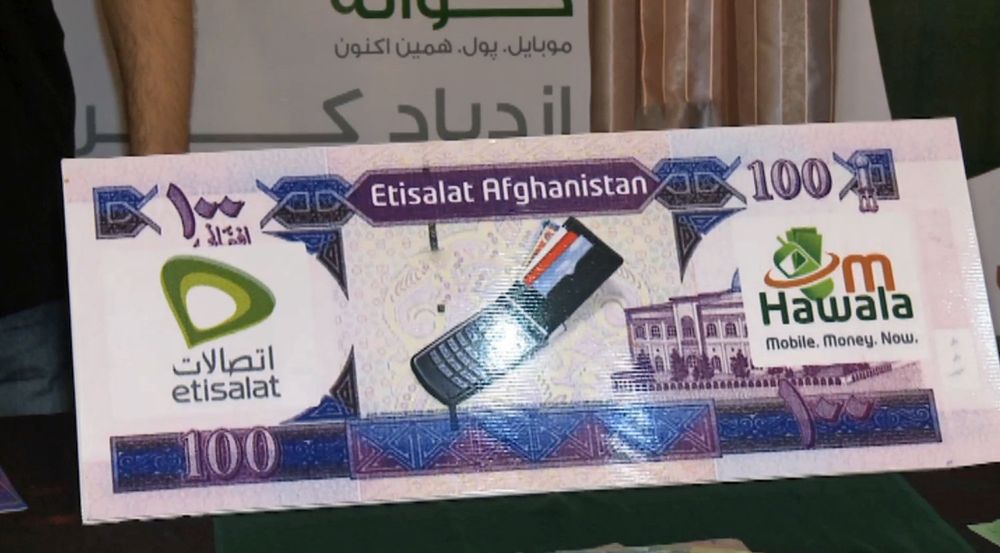 Reklameplakat i Kabul for den mobile betalingsløsningen Hawala fra den lokale mobiloperatøren Etisalat.