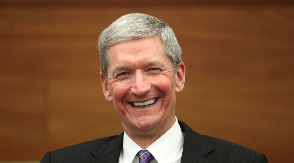 Apple-sjef Tim Cook har all grunn til å smile.